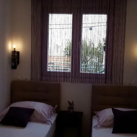 Apartment Rosi Primosten