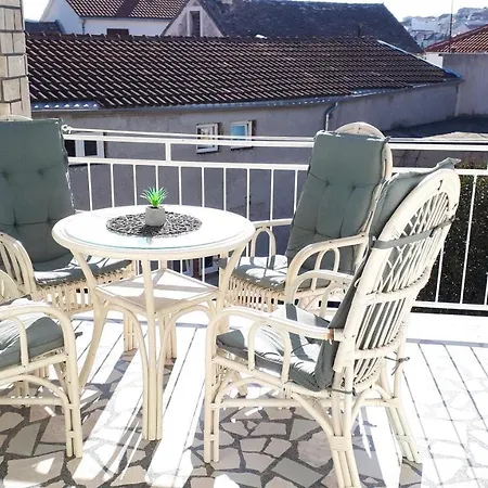Apartment Rosi Primosten